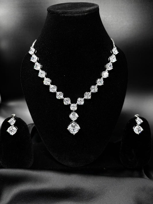 Brilliant-cut CZ stones